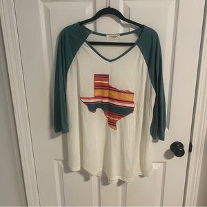 Wanderer by Southern Grace Texas baseball style tshirt. Size 2XL